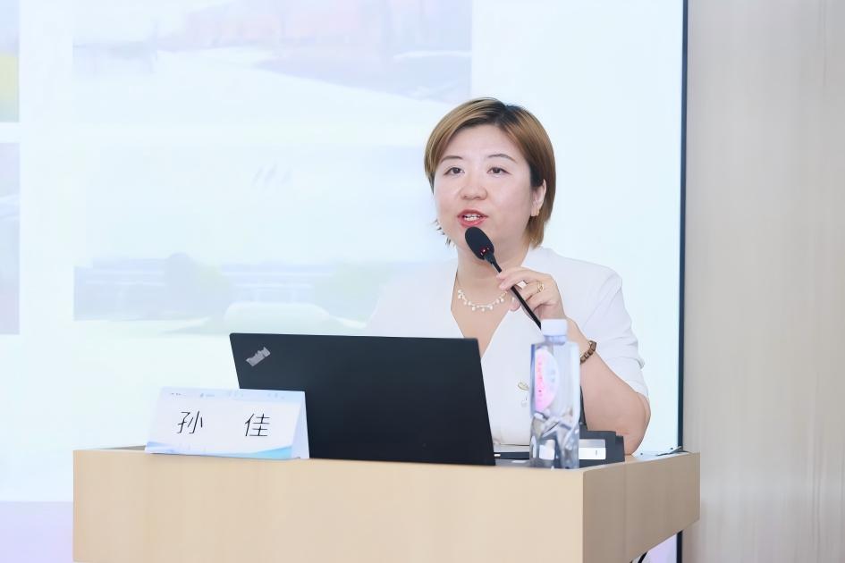 復旦大學附屬華山醫院人力資源部副主任孫佳