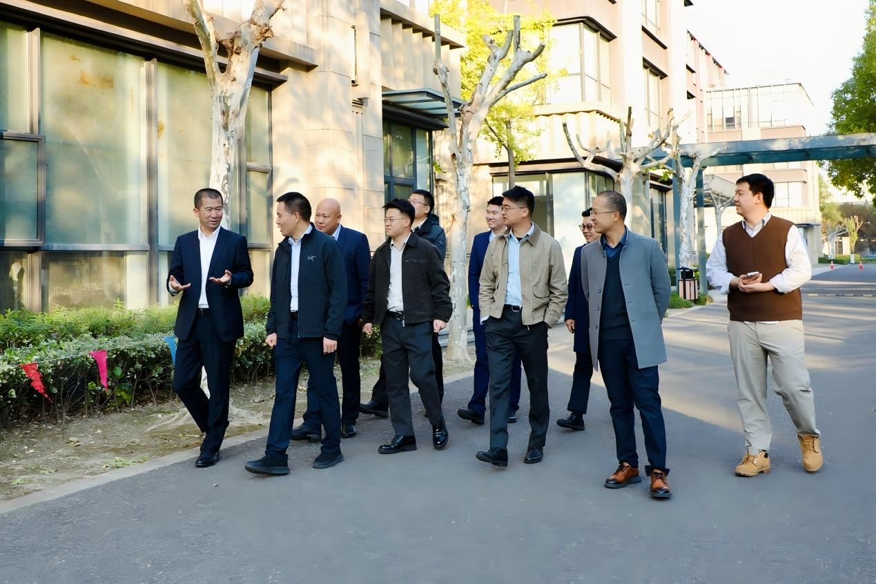 汉得信息与深信服一行领导参观汉得总部园区