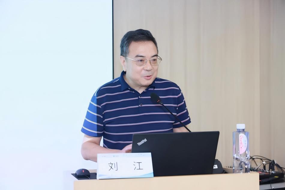 復旦大學附屬華山醫院財務處科技負責人劉江